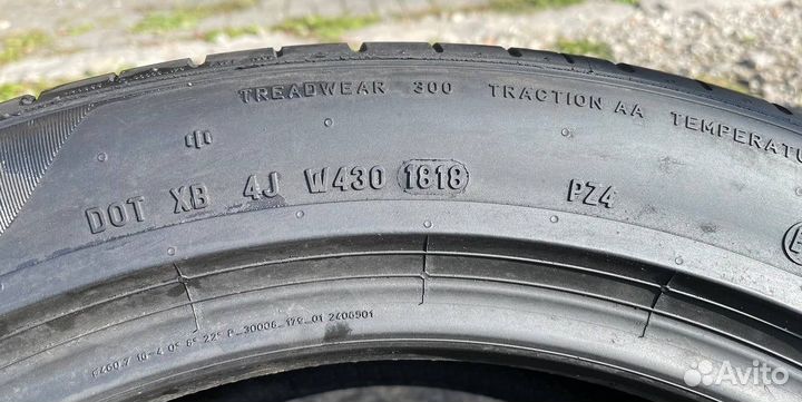 Pirelli P Zero PZ4 245/45 R18