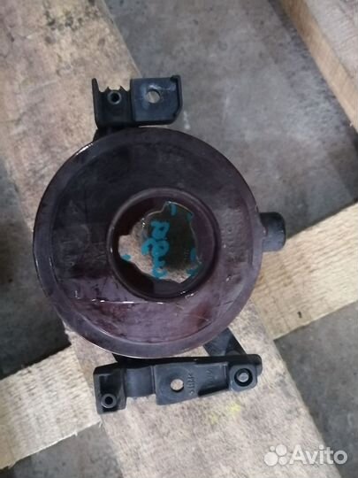 Фара противотуманная левая Ford Kuga 1