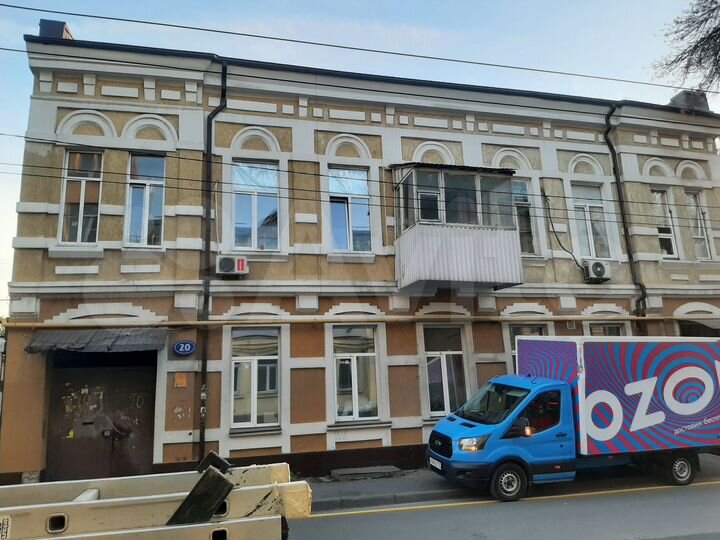 7-к. квартира, 148 м², 1/3 эт.