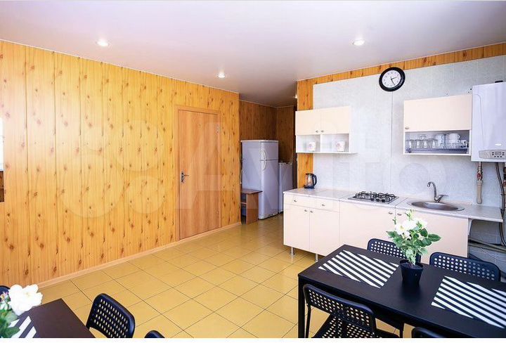 Комната 15 м² в 7-к., 3/3 эт.