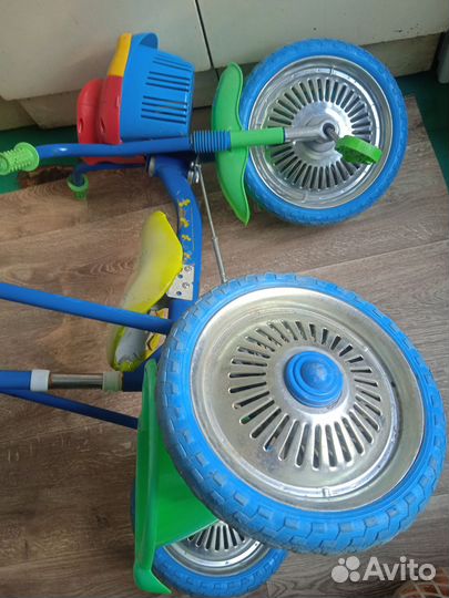 Трехколесный велосипед Толокар с ручкой 90 гг