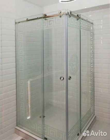 Перегородки из стекла в душевую под ключ