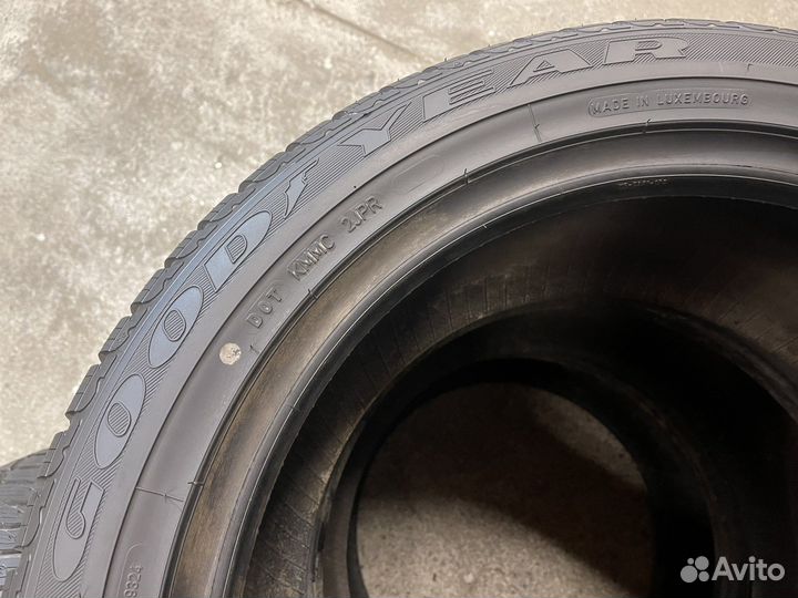 Goodyear Eagle Ultra Grip GW-3 255/45 R18 99V