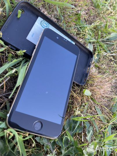 Телефон iPhone 6s