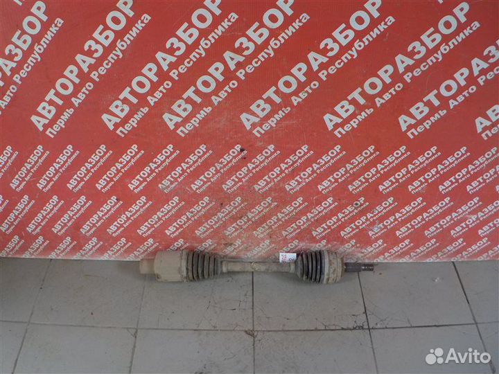 Привод колеса передний правый Renault Duster