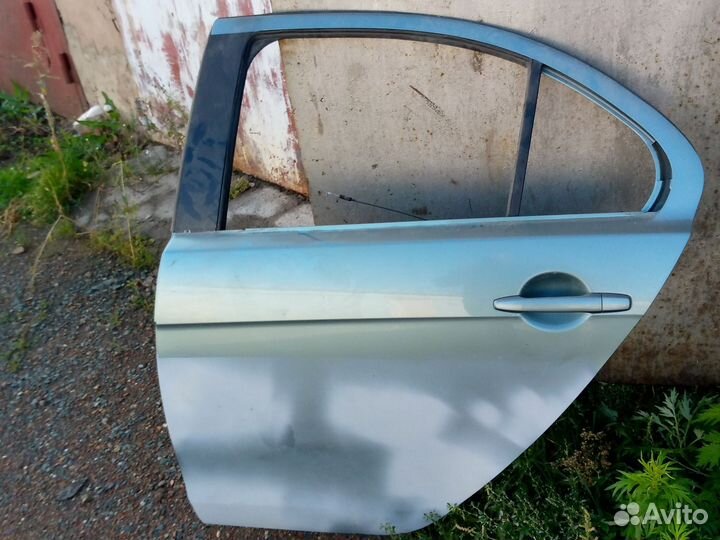 Дверь митсубиши Лансер 10