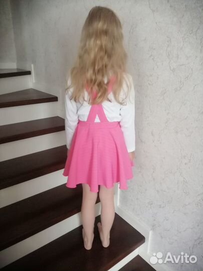 Костюм для девочки (сарафан, шорты, кофта,заколки)