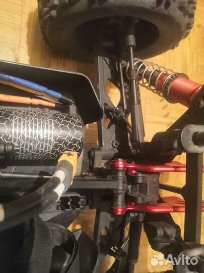 Радиоуправляемая модель 1 8 Arrma notorious 6s