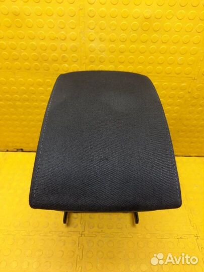 Подлокотник Skoda Octavia cwva 2017