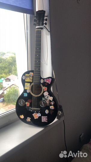Акустическая гитара