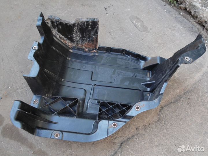 Защита топливного бака левая Рендж Ровер 3