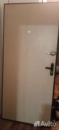 Дверь входная металлическая бу