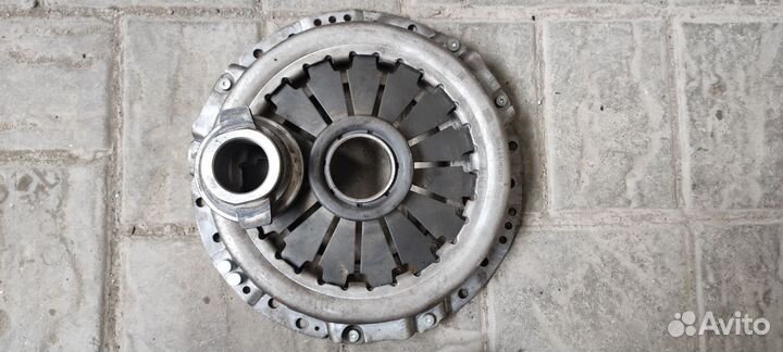 Корзина сцепления с выжимным змз 402, 406