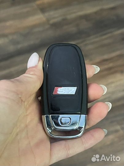 Автомобильный ключ зажигания Audi S7