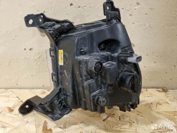 Фара противотуманная передняя правая Kia K5 GT