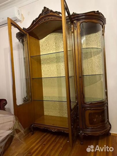 Продаеться румынская мебель 