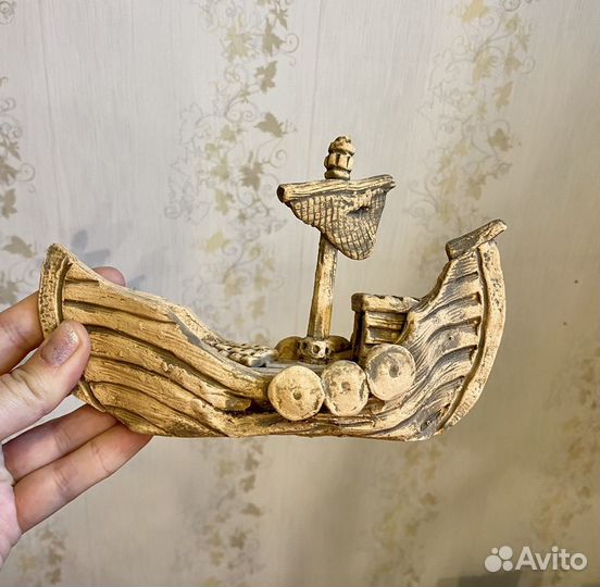 Новое в аквариум украшение