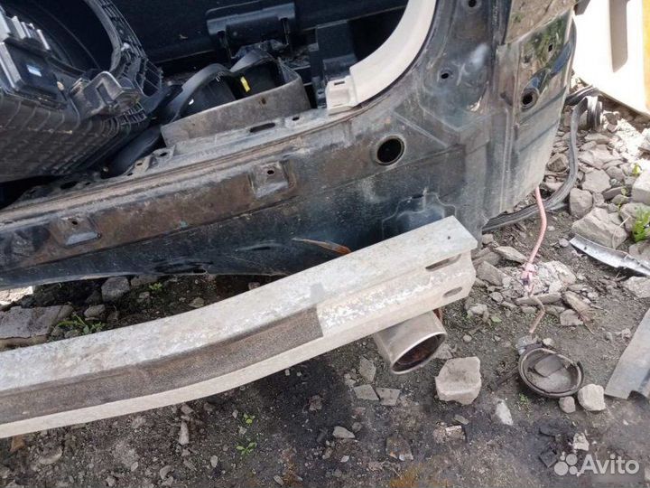 Усилитель бампера задний Lexus Rx300