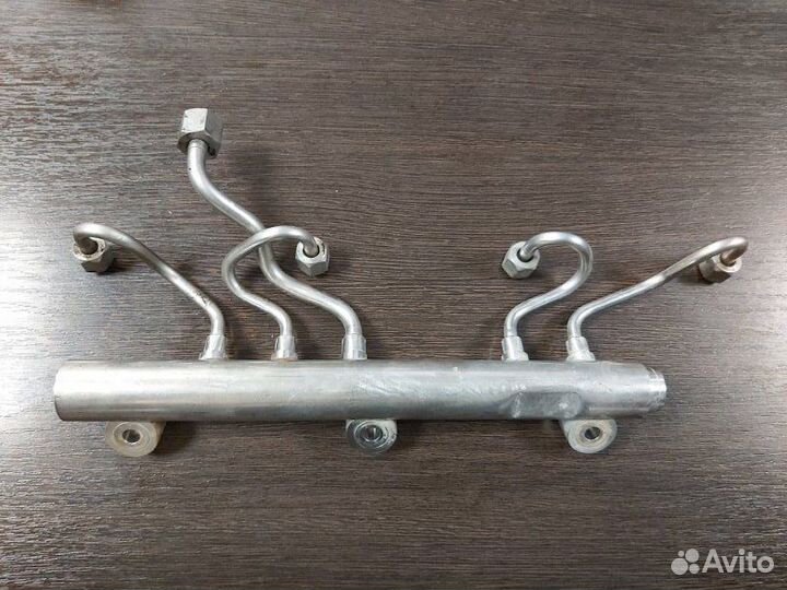 Топливная рейка Bmw X5 50Ix F15 N63N 4.4 2013