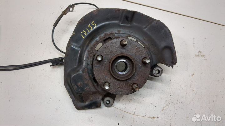 Ступица (кулак, цапфа) правая передняя Lexus RX, 2001