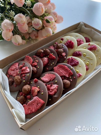 Шоколад ручной работы, клубника в шоколаде