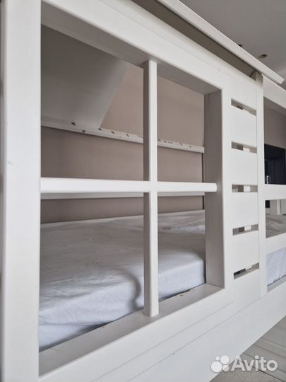 Детская двухярусная кровать домик + 2 матраса