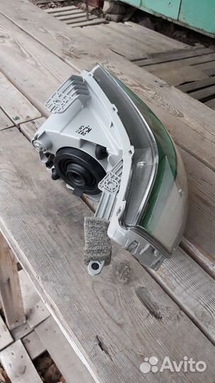 Фара правая Aveo t255,Ravon nexia R3