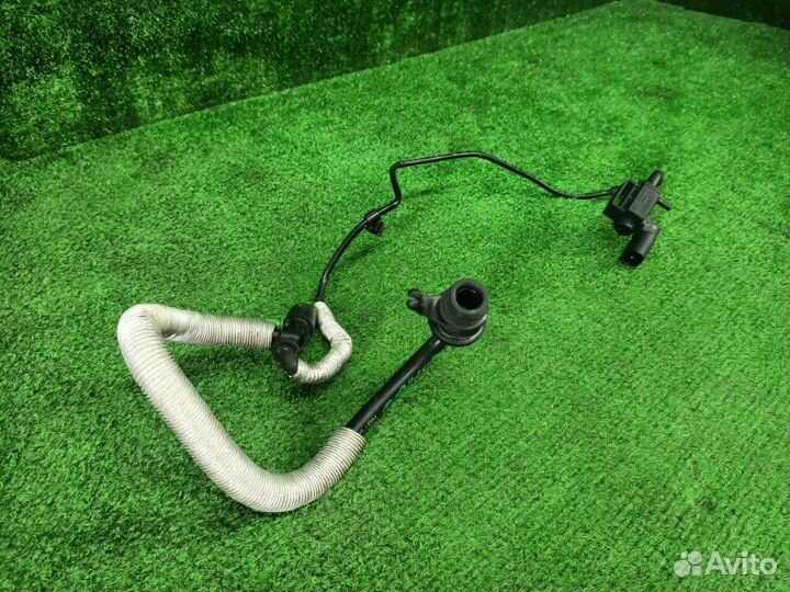 Трубка вакуумная с клапаном Audi Tt 8J CDA 1.8