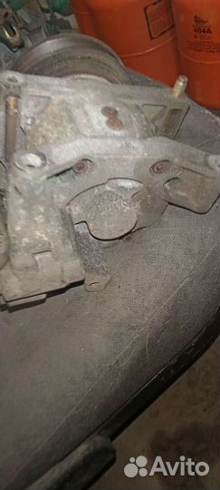 Компрессор (насос) кондиционера ниссан куб, марч