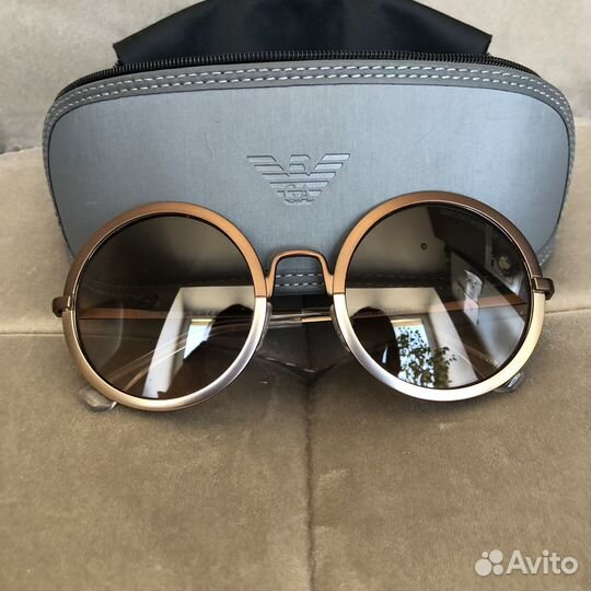 Солнцезащитные очки emporio armani