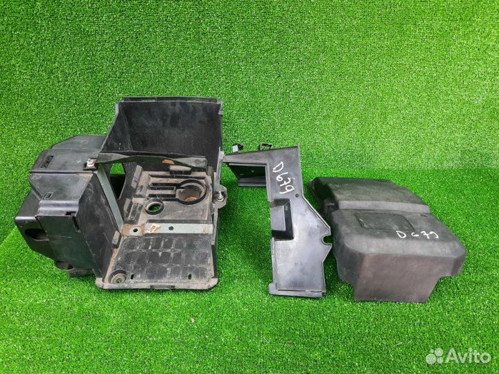 Крепление аккумулятора Ford Focus CB4 shda 2009