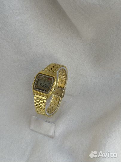 Электронные часы Casio