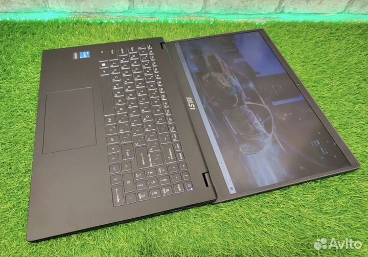 MSI стильный ультрабук главный инструмент успеха