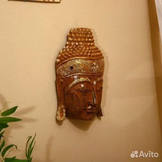 Голова Будды