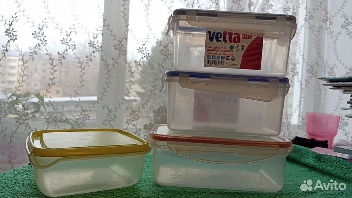 Пластиковые контейнеры под еду