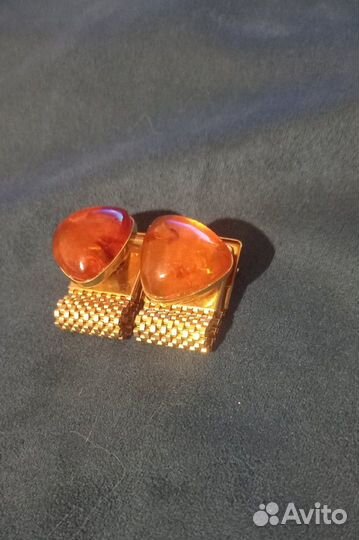 Запонки мужские с янтарём