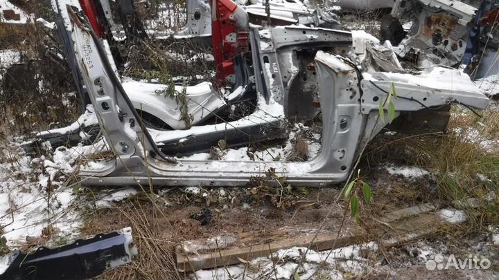 Порог со стойкой правый Hyundai Sonata IV (EF) 19