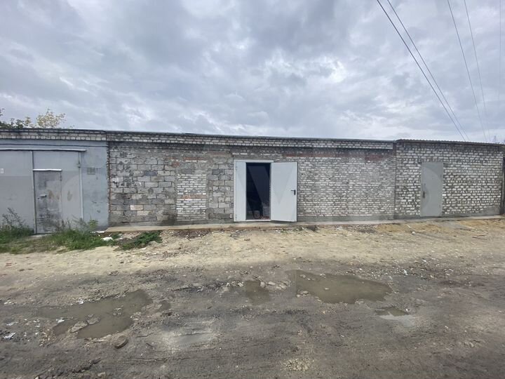 Гараж, > 30 м²