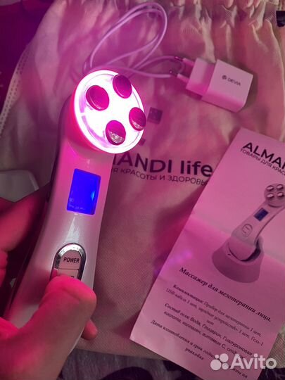 Массажер для лица микротоковый (RF лифтинг)