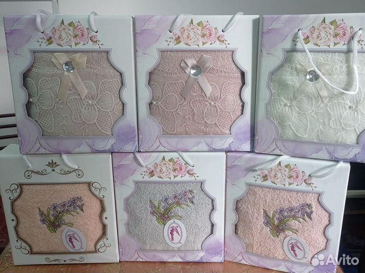 Полотенца подарочные, руки в разных расцветках