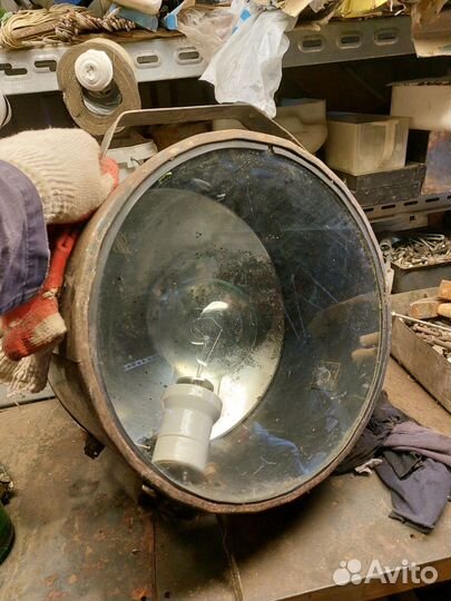 Прожектор уличный для хозяйства