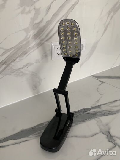 Лампа настольная