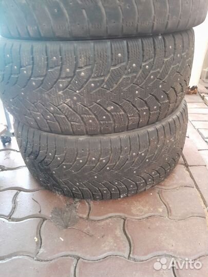 Tourador I-Power EV1 245/40 R20 и 275/35 R20