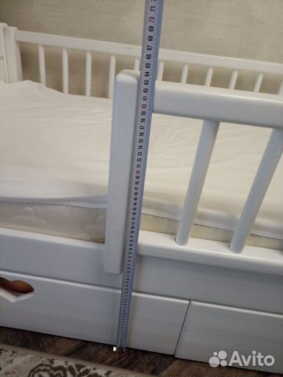 Детская кроватка из массива