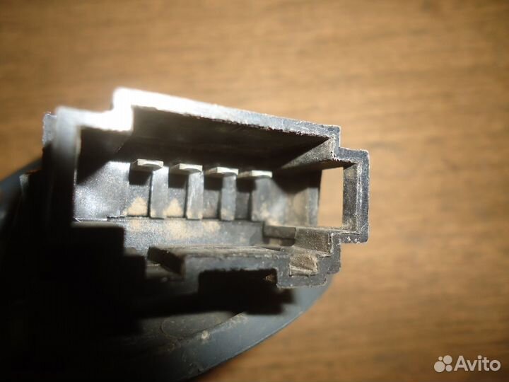 1U1959565C регулировка зеркал Skoda Octavia I