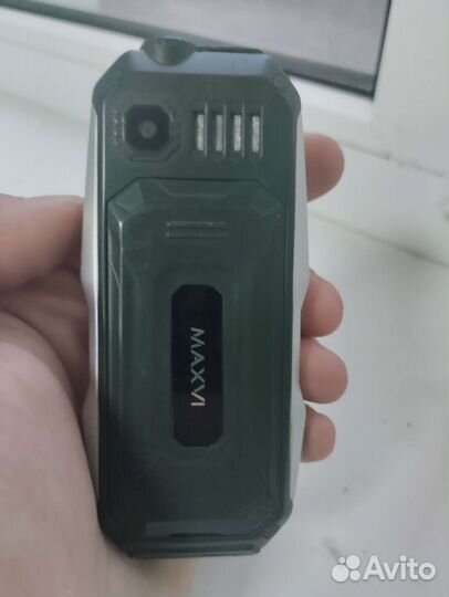 Кнопочный телефон maxvi