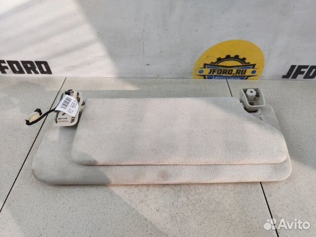 Козырек солнцезащитный правый Land Rover Range