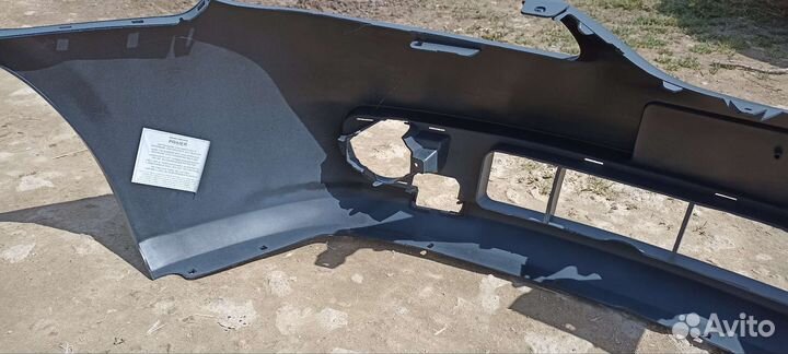 Продам передний бампер на Ниссан Альмера n16