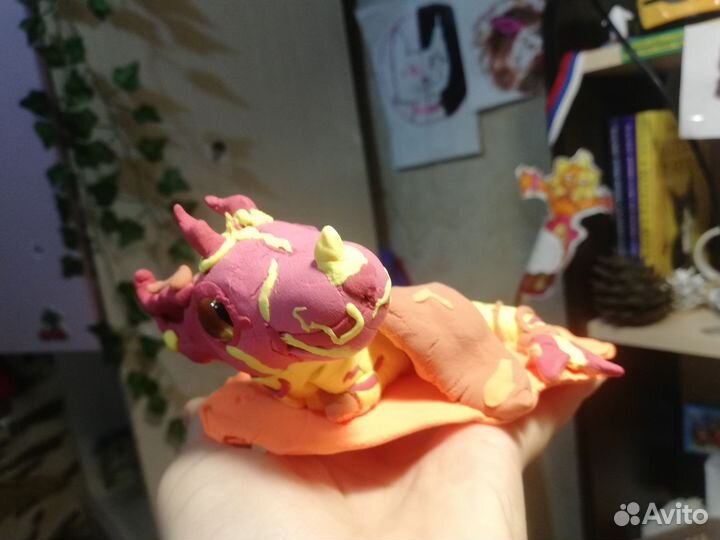 Дракон из мягкого пластилина