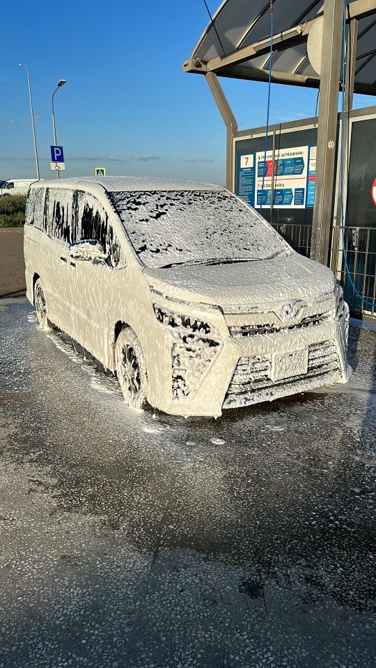 Toyota Voxy: фото владельца